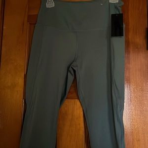 Leg End leggings NWT